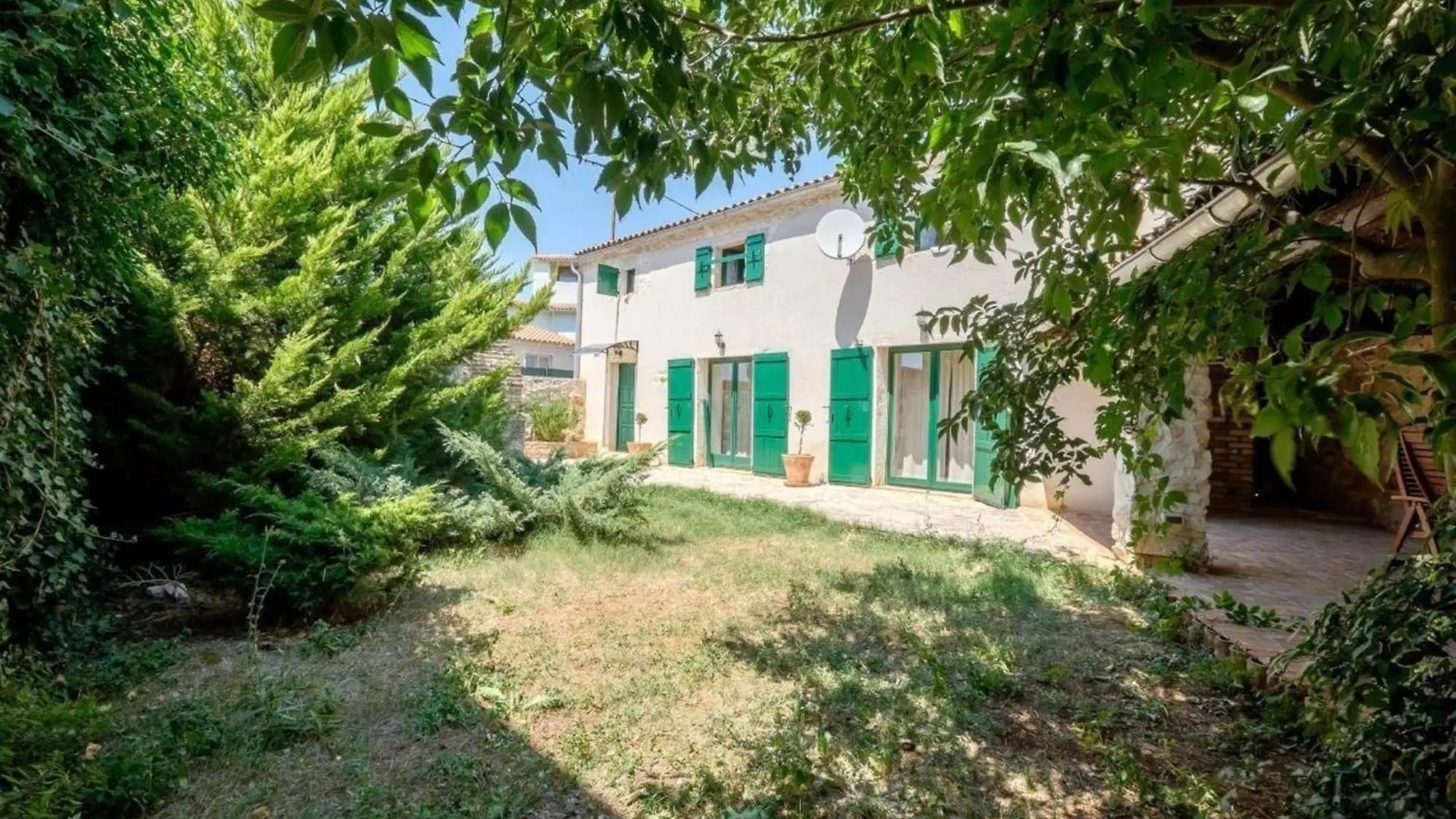 Traditionelle Steinvilla Mit Privatem Garten Pula